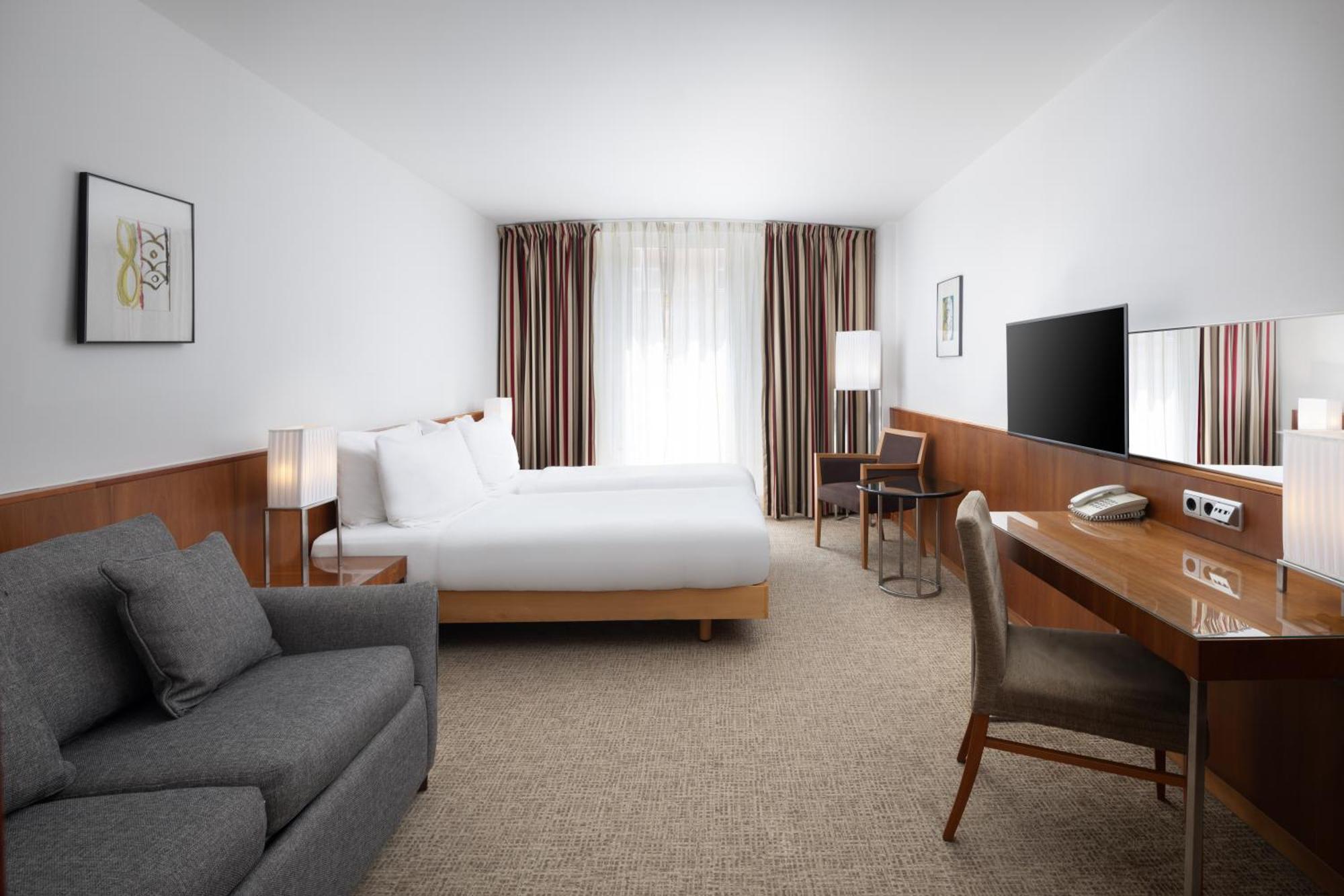 K+k Opera Hotel 4*
